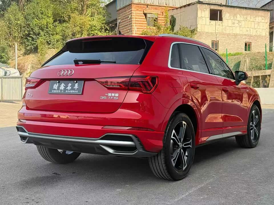 Audi Q3