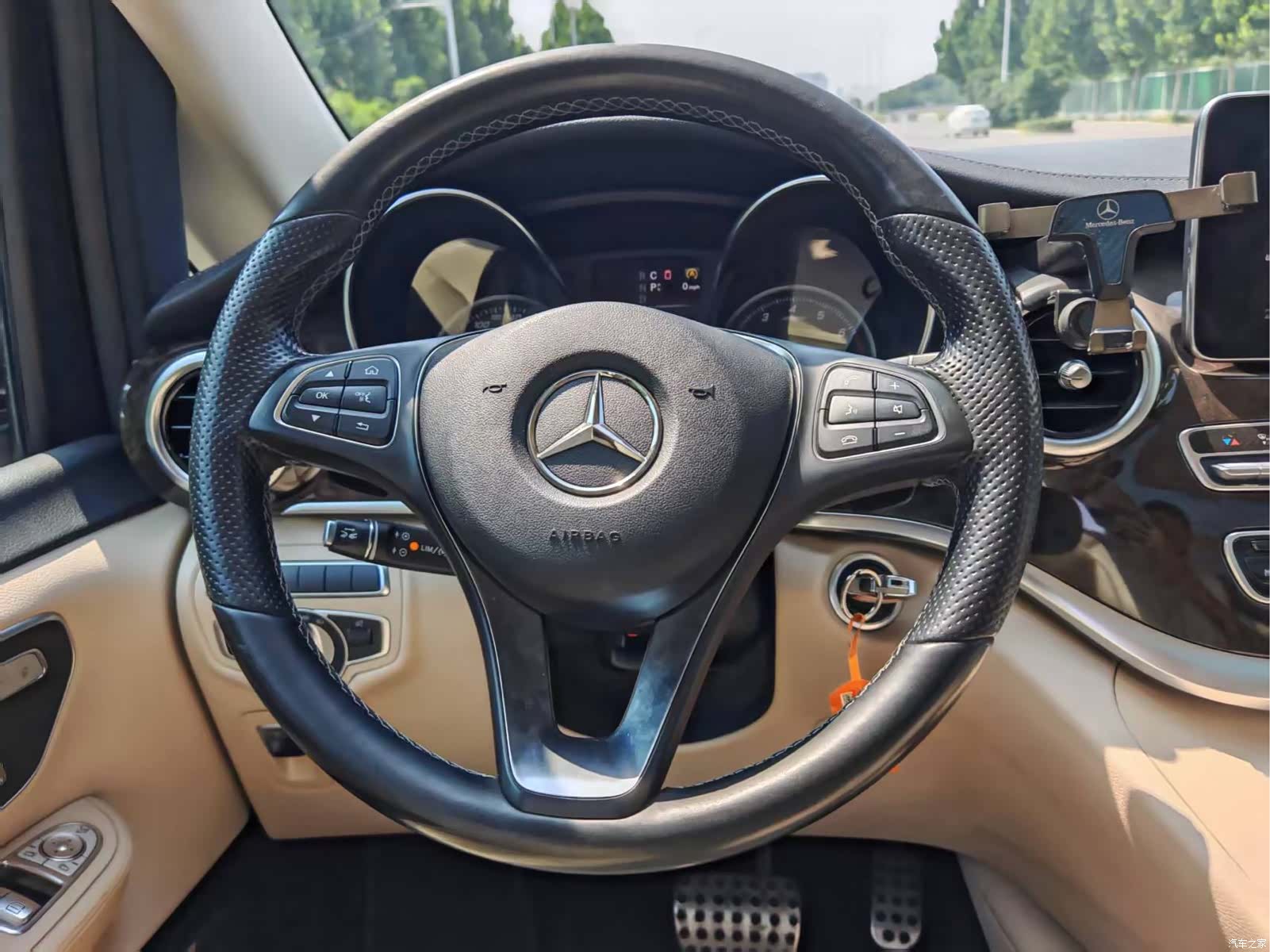 Mercedes-Benz V-Class, 2018 10