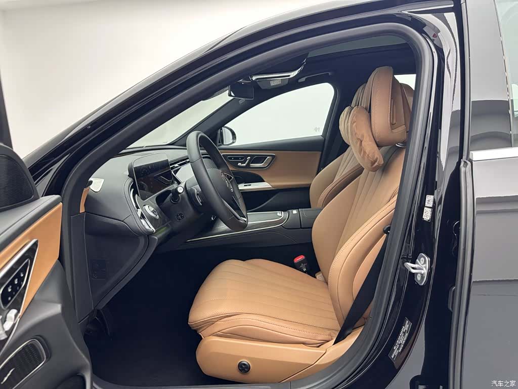 Mercedes-Benz E-Class, 2025 17