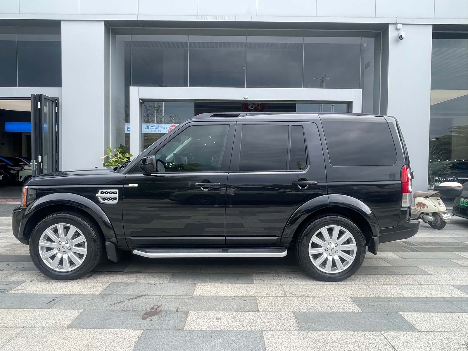 Land Rover Discovery, 2012 4