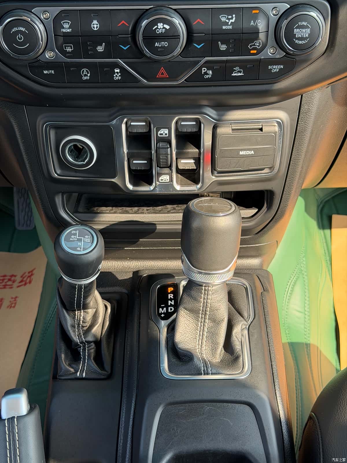 Jeep Gladiator, 2023 14