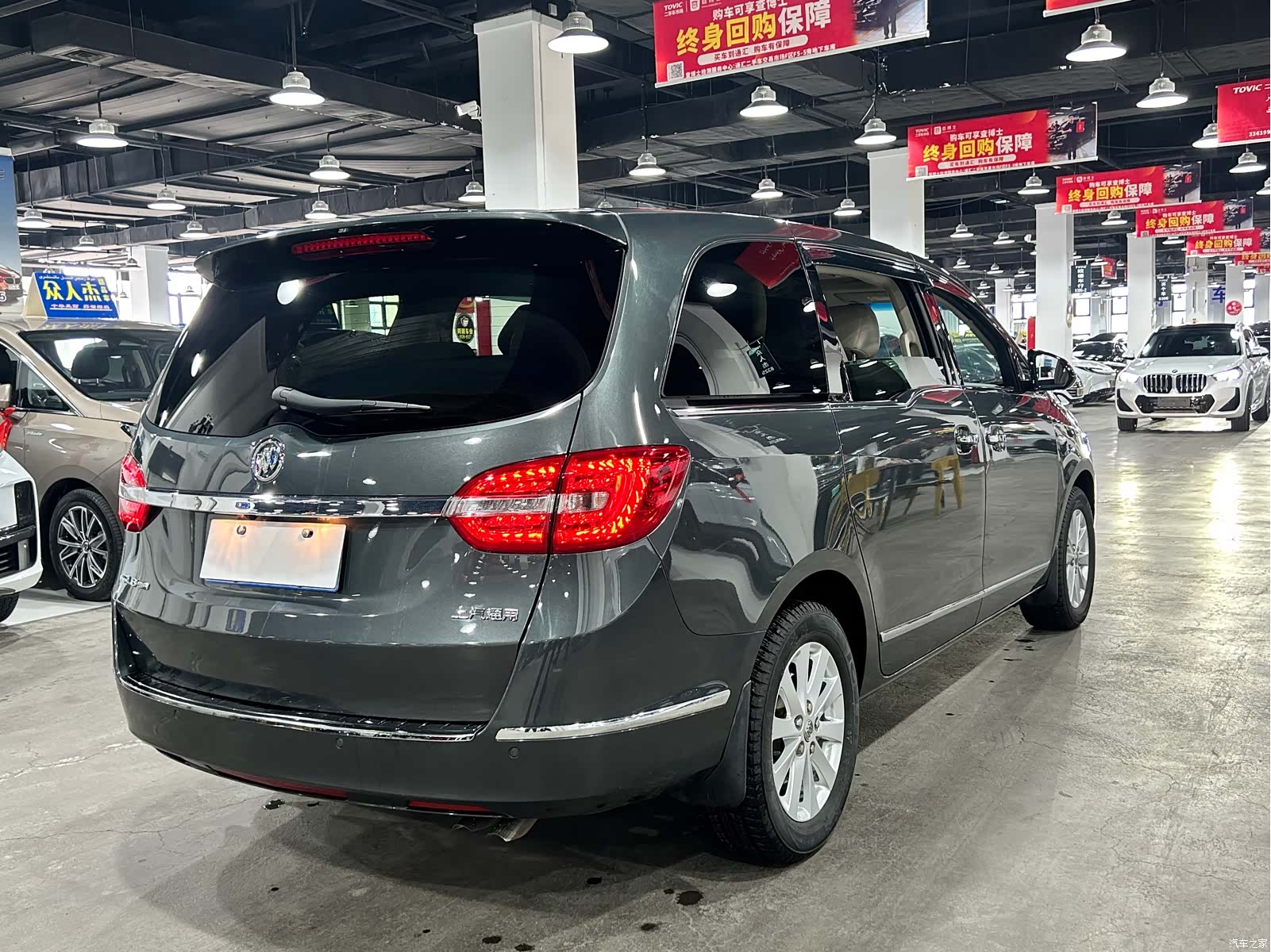 Buick GL8, 2019 6