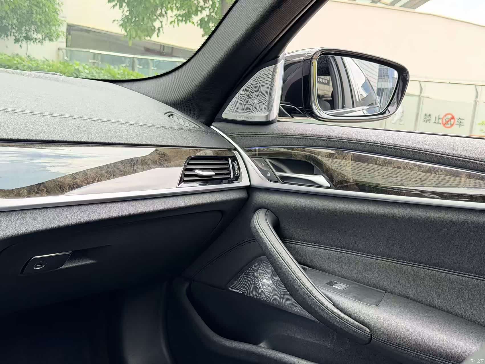 BMW 5 Series, 2018 13