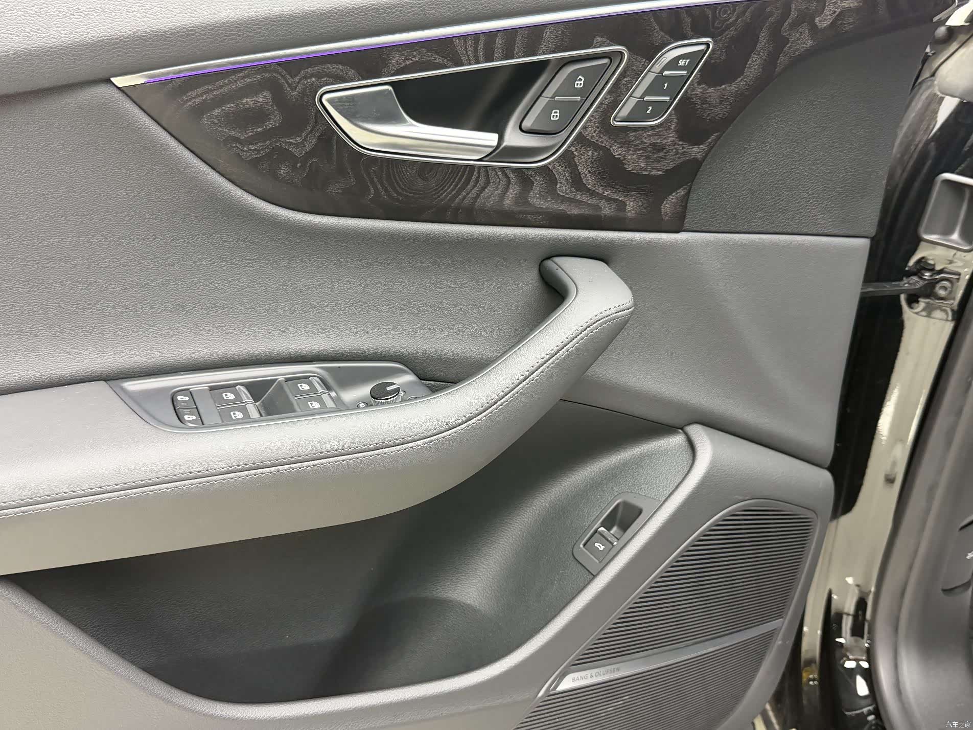Audi Q8, 2024 6