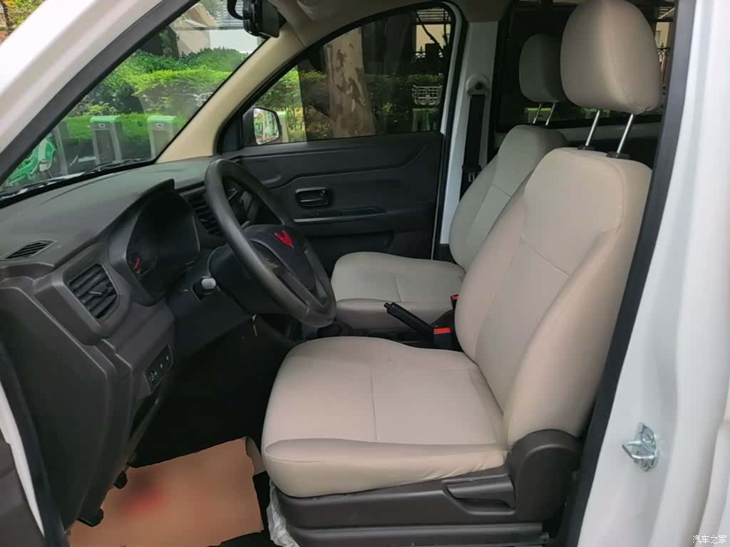 Wuling Hongguang, 2023 15