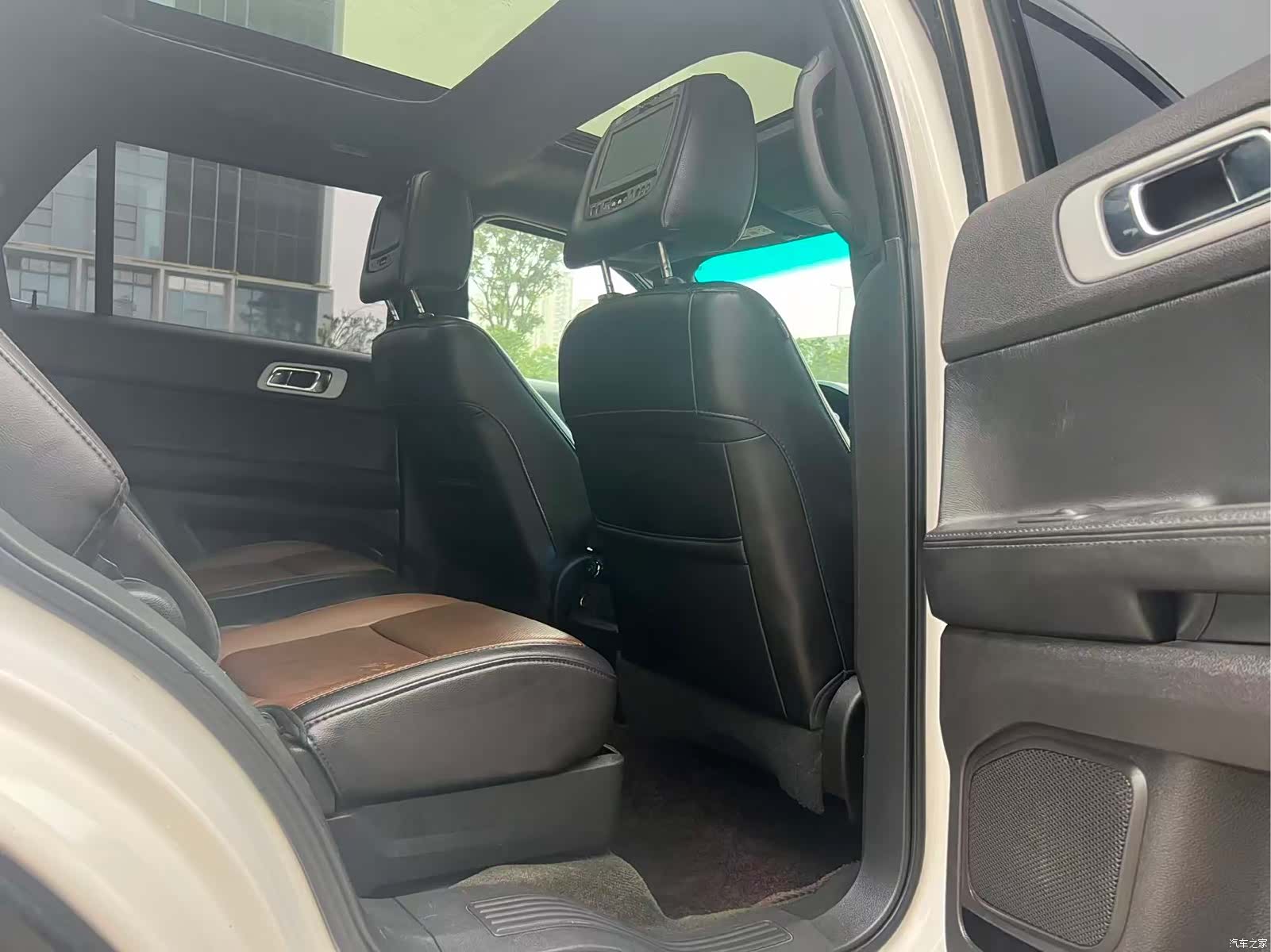 Ford Explorer, 2013 7