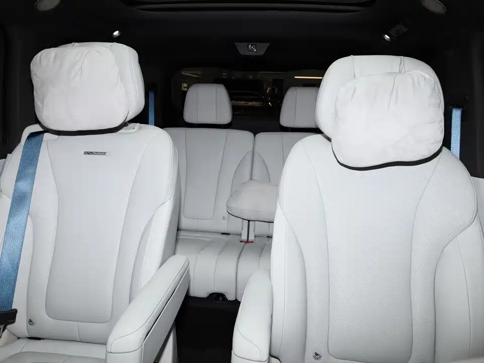 AITO Ask the world M9