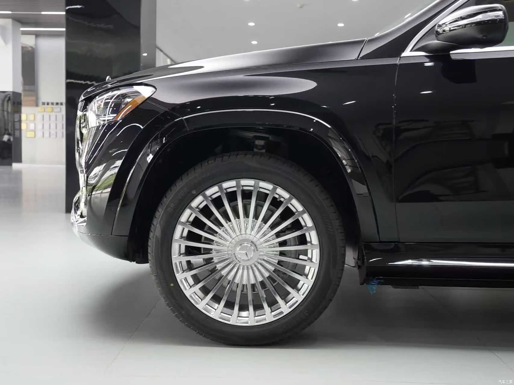 Maybach GLS, 2025 13