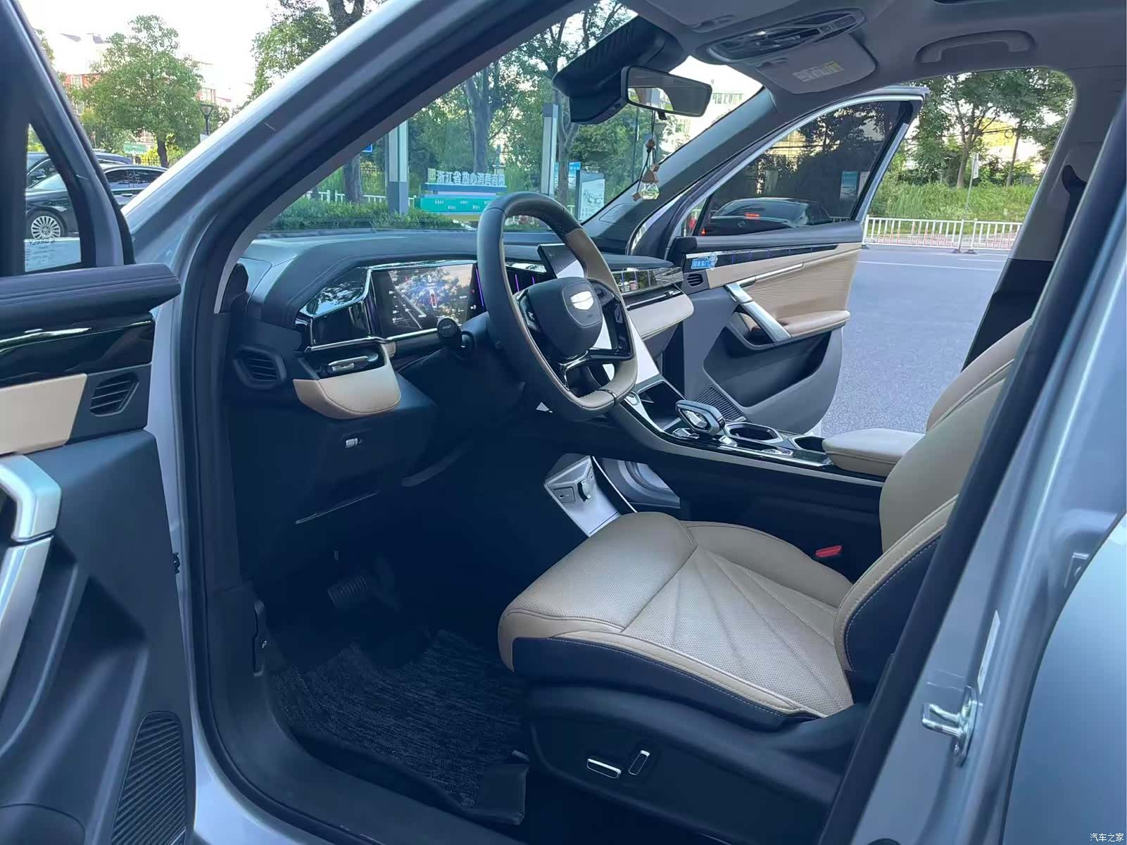 Geely Boyue, 2024 8
