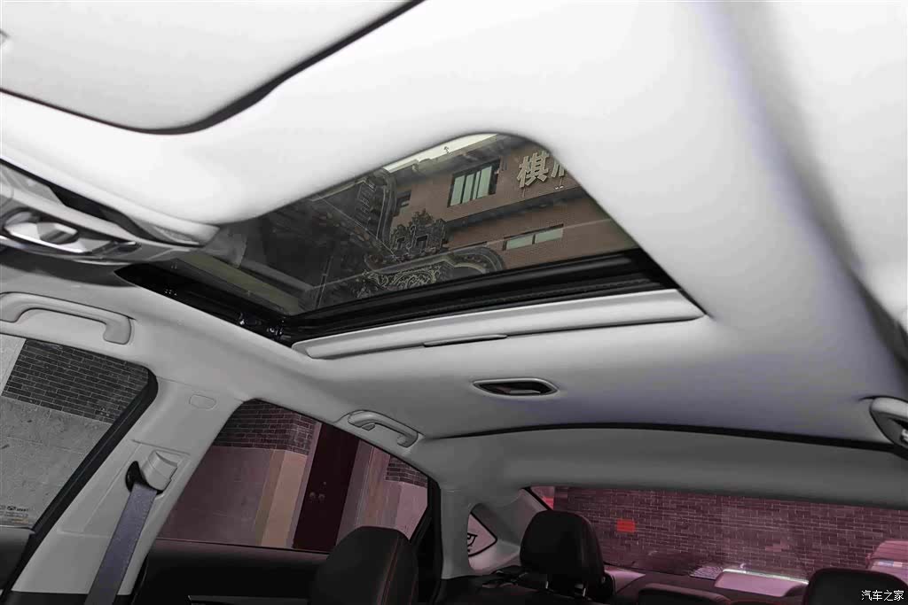 Geely Binray, 2019 18