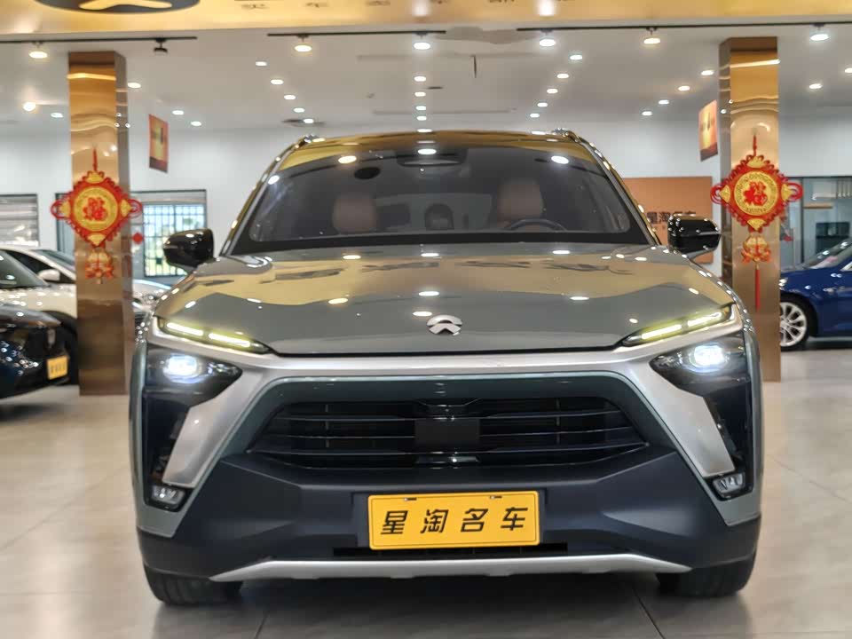NIO ES8