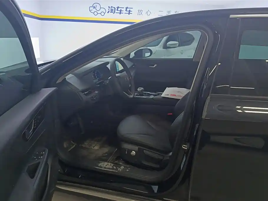 Hongqi E-QM5 Hongqi E-QM5