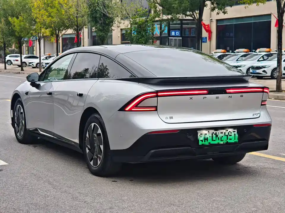 XPENG P7+