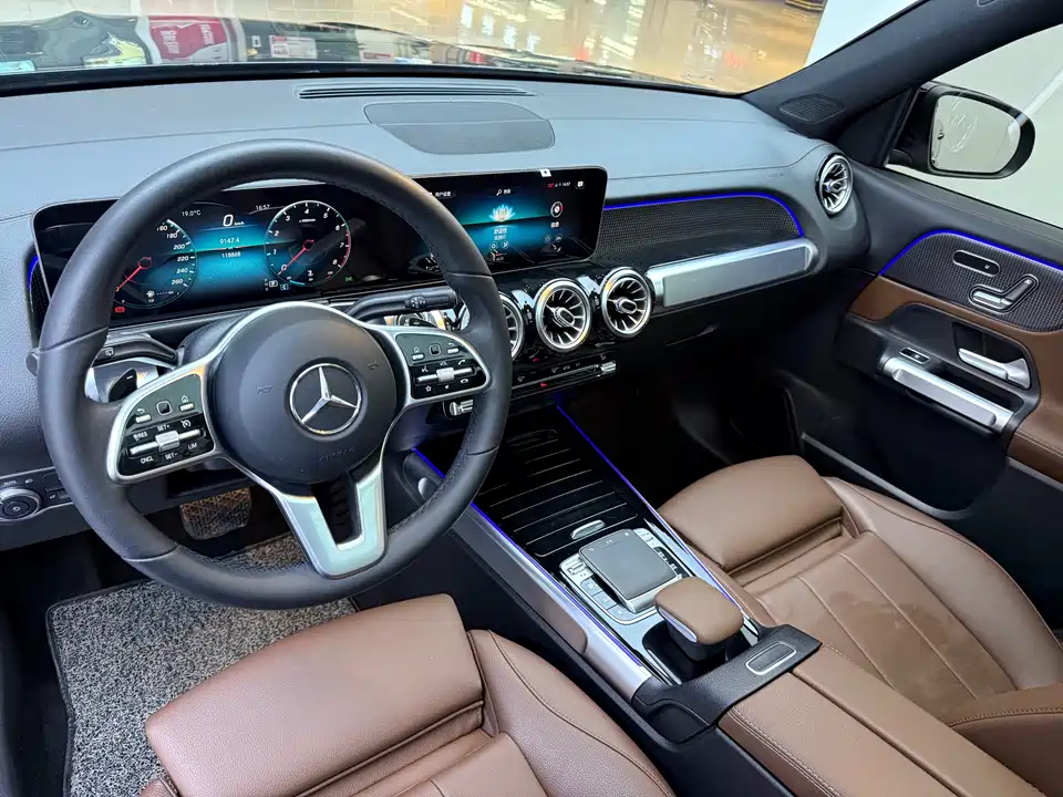 Mercedes-Benz GLB Mercedes-Benz GLB