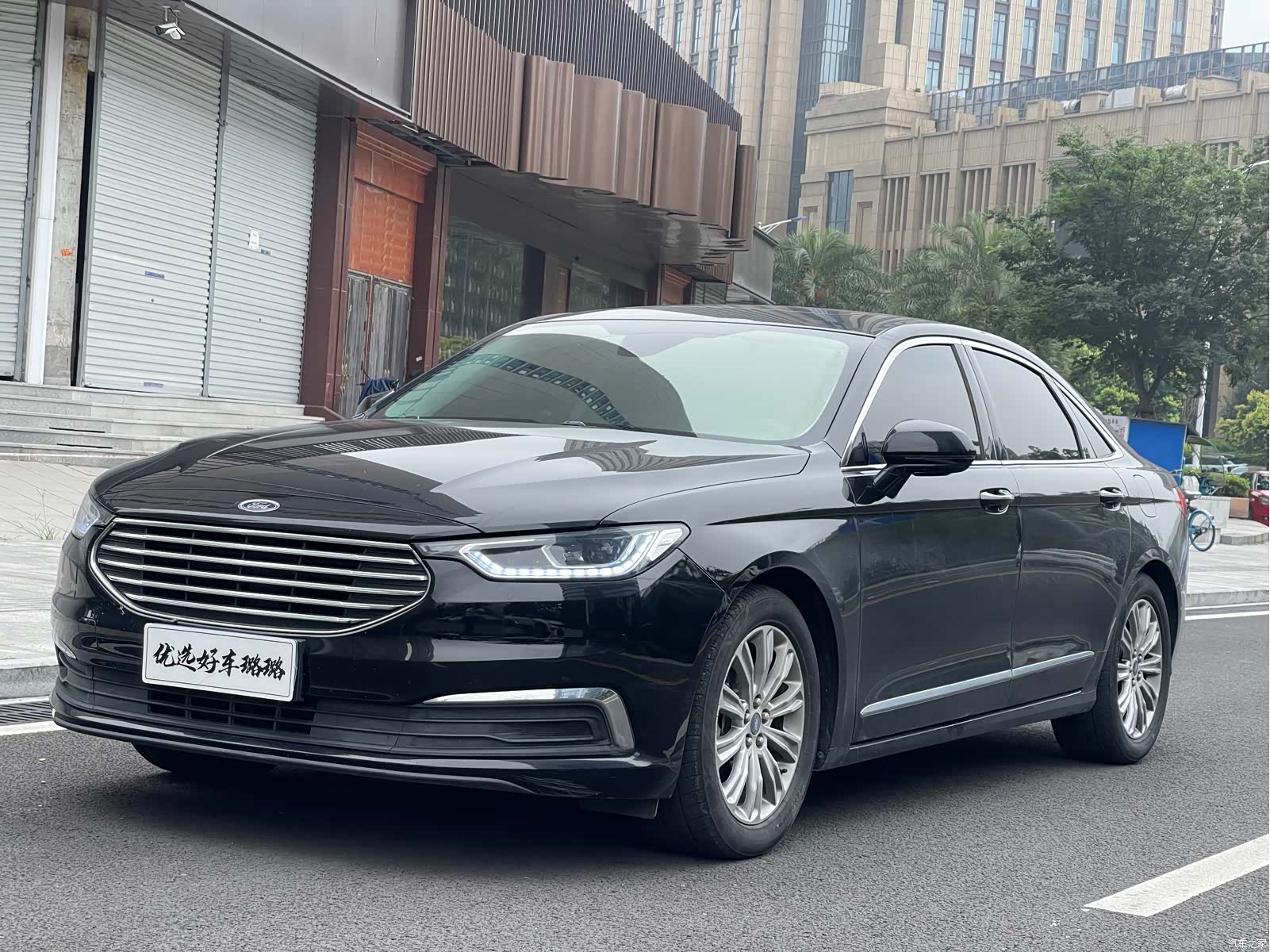 Ford Taurus, 2020 3