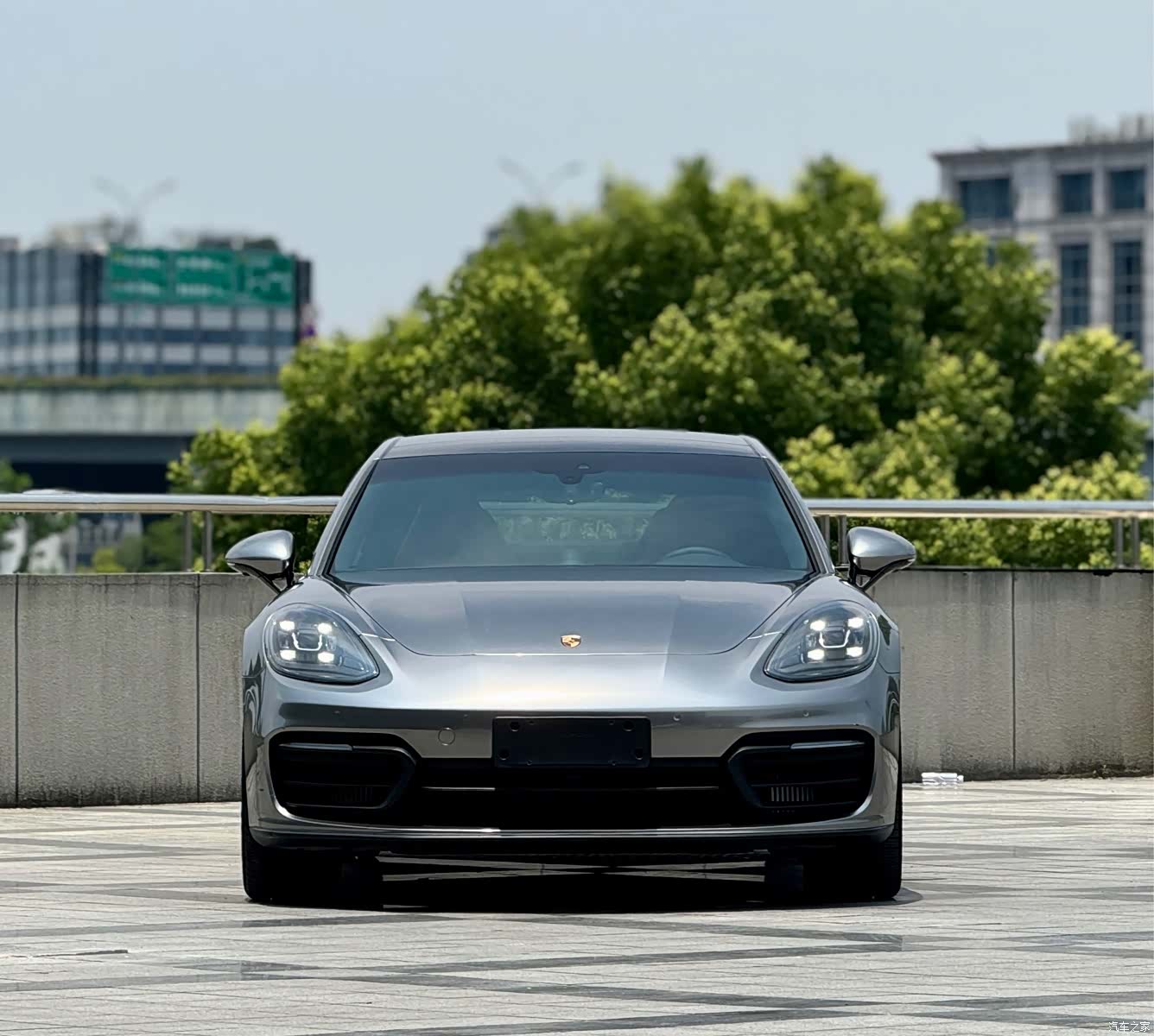 Porsche Panamera, 2022 2