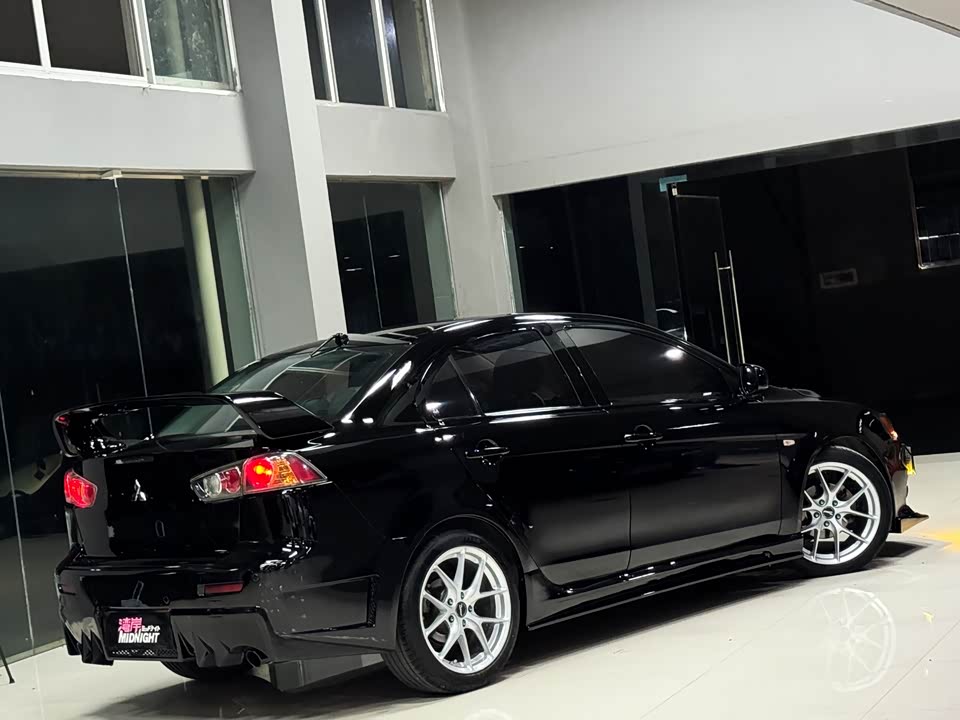 Mitsubishi Wing God
