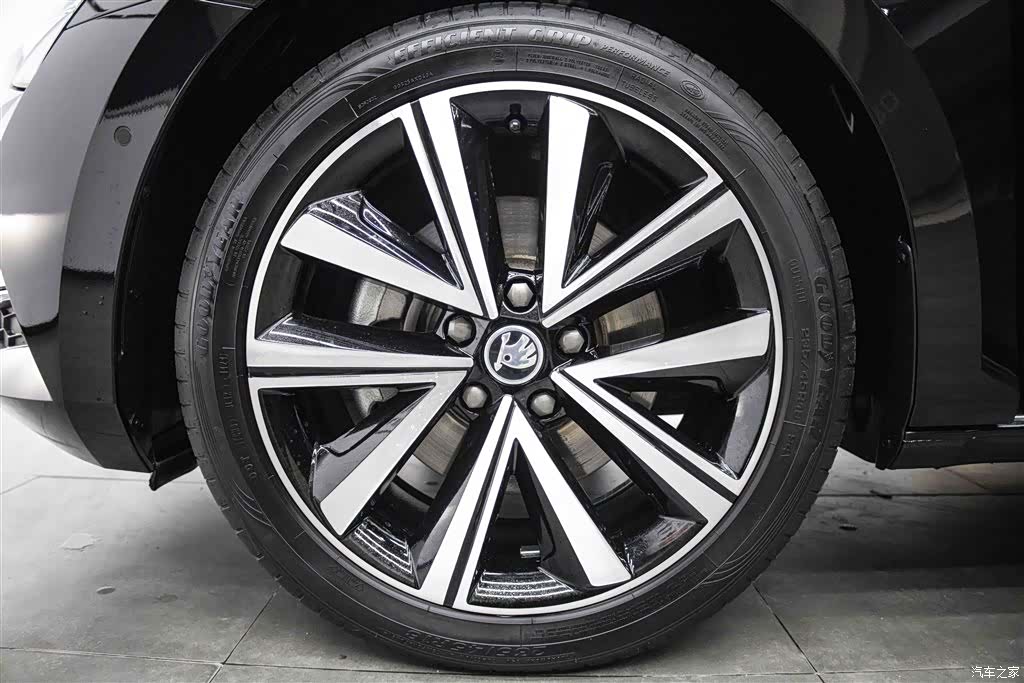 Skoda Superb, 2024 12