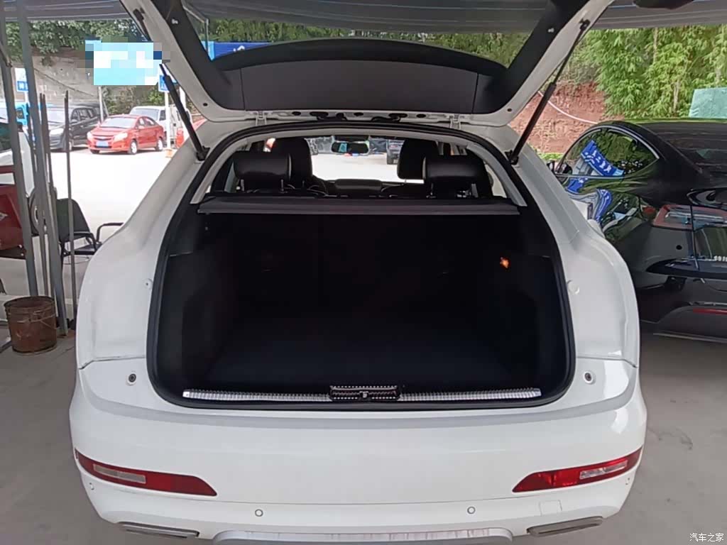 Zotye SR7, 2016 19