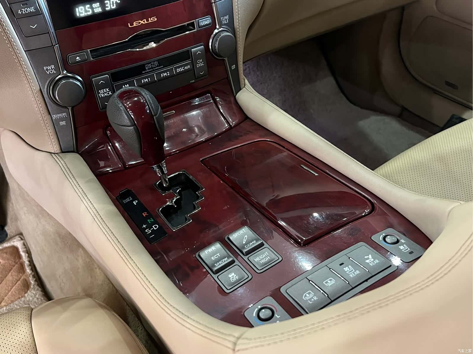 Lexus LS, 2008 14