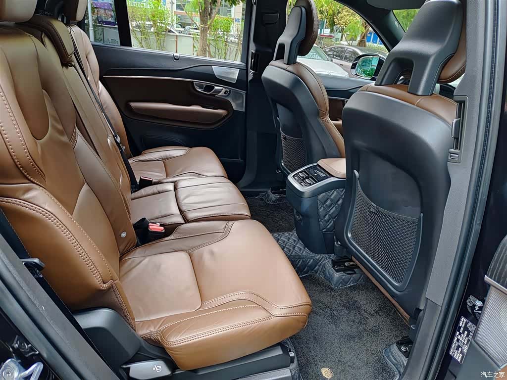 Volvo XC90, 2021 11