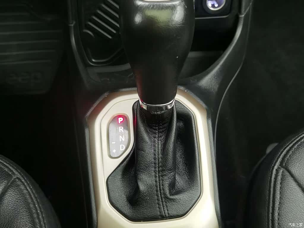 Jeep Renegade, 2016 13