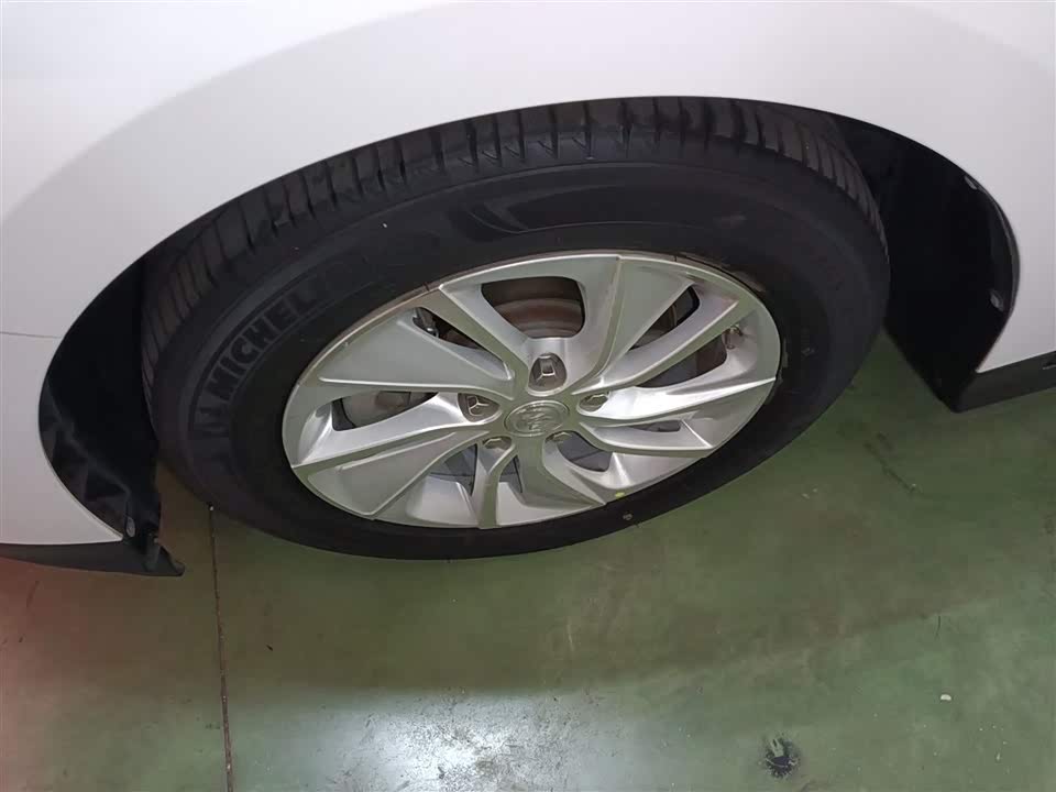 Buick Slightly blue 6