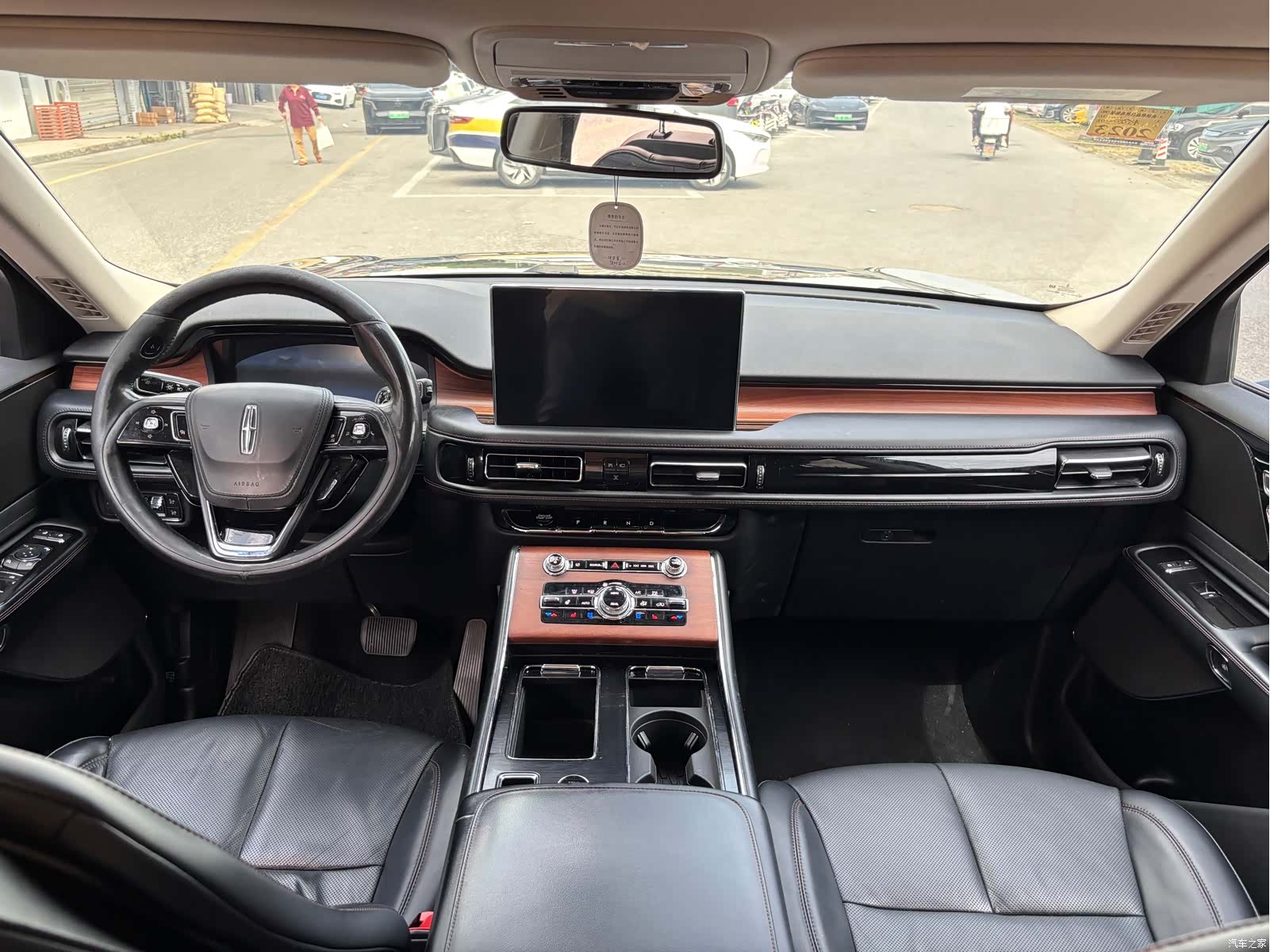 Lincoln Aviator, 2021 13