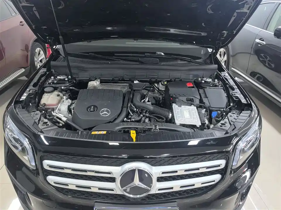 Mercedes-Benz GLB Mercedes-Benz GLB