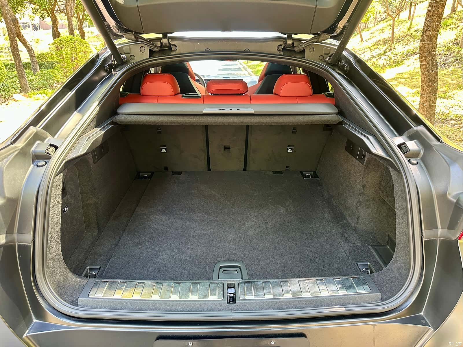 BMW X6, 2025 13