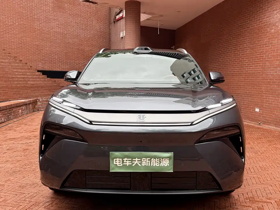 BYD Tang L
