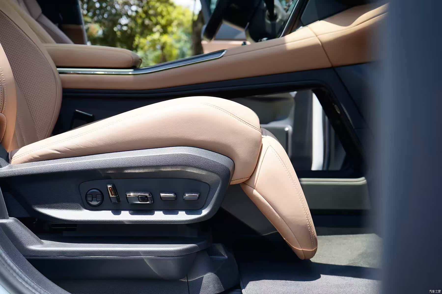 NIO ES8, 2021 10