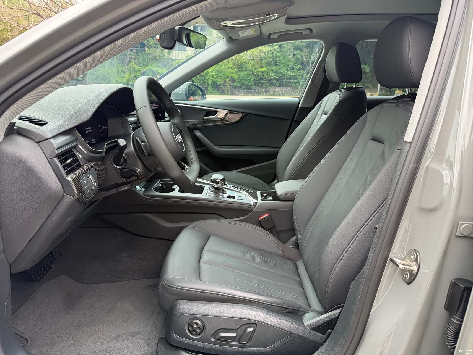 Audi A4, 2022 10