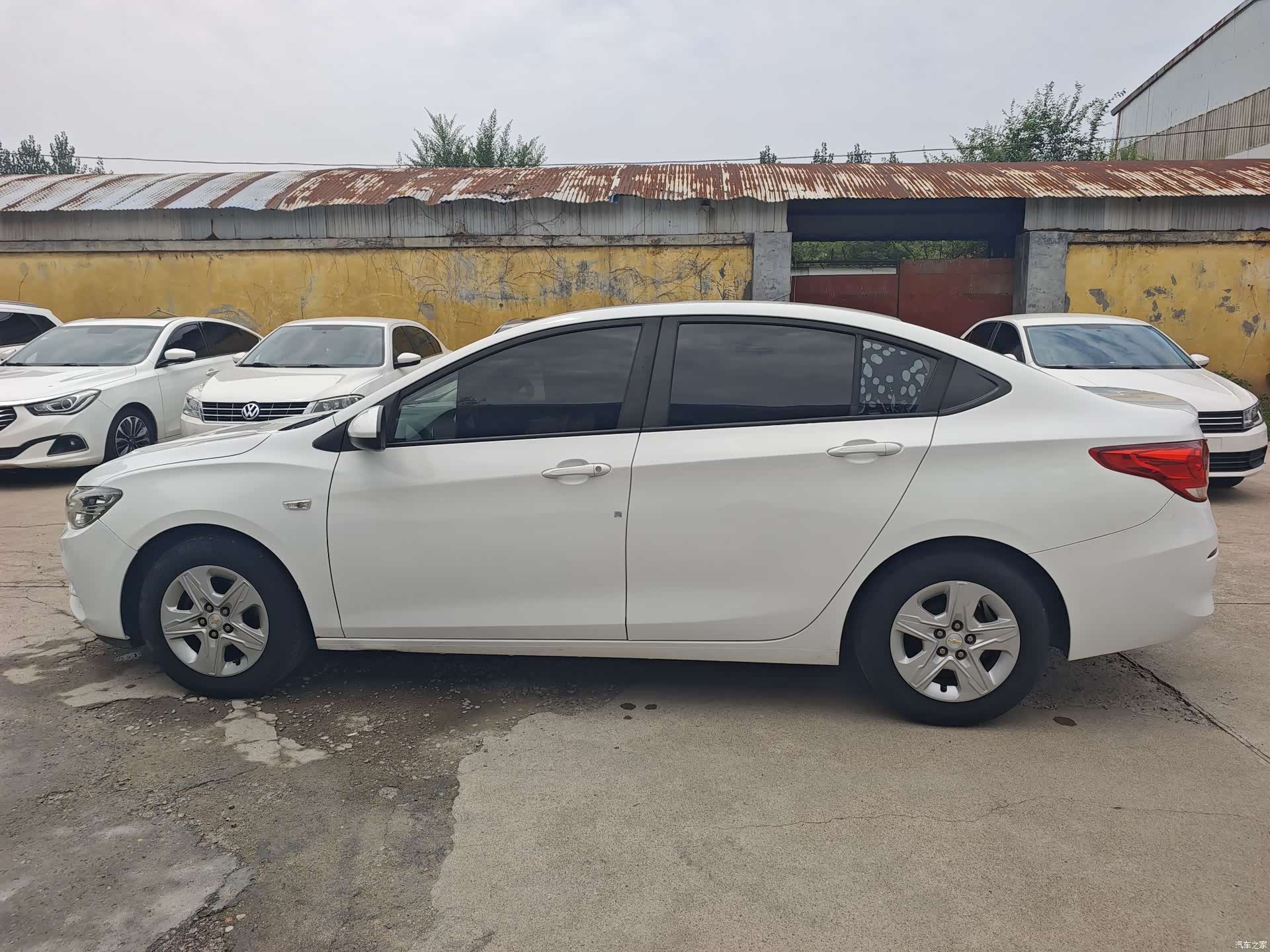 Chevrolet 320, 2019 все фото