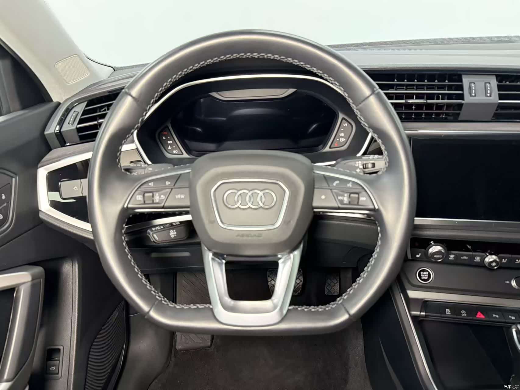 Audi Q3, 2023 19