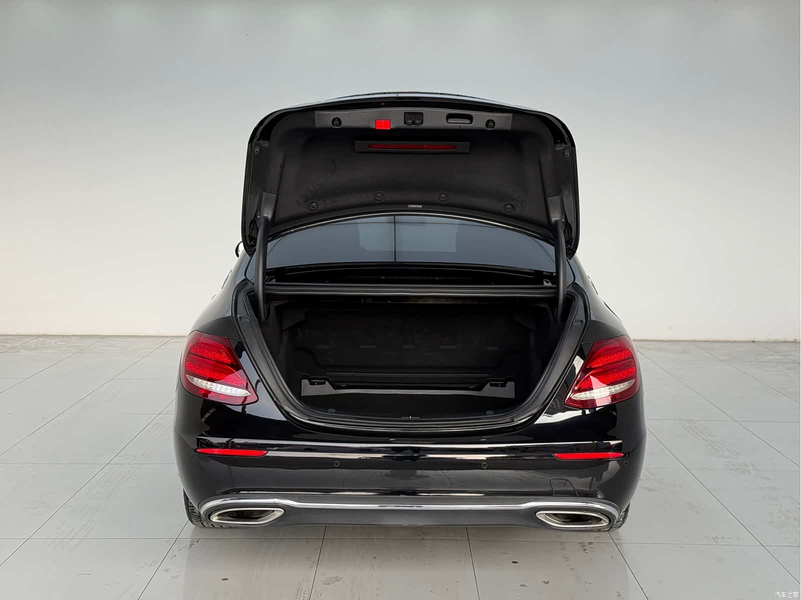 Mercedes-Benz E-Class, 2019 18
