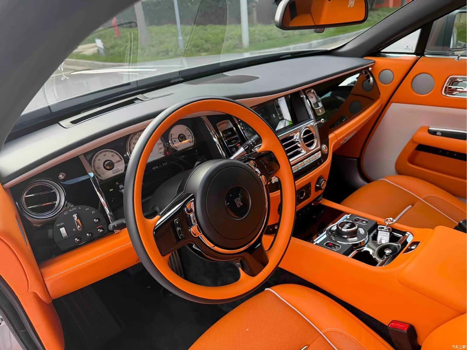 Rolls-Royce Wraith, 2021 все фото