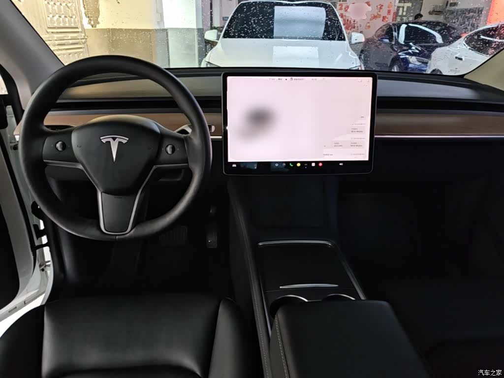 Tesla Model Y, 2021 10