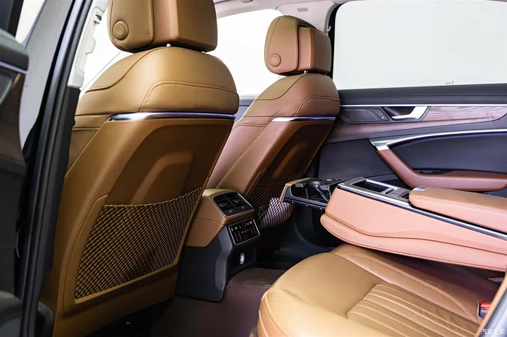Audi A6L, 2021 7