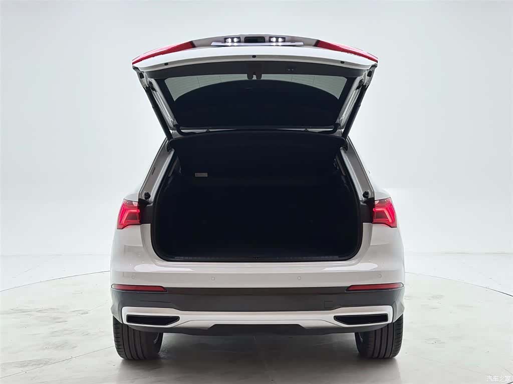 Audi Q3, 2022 8
