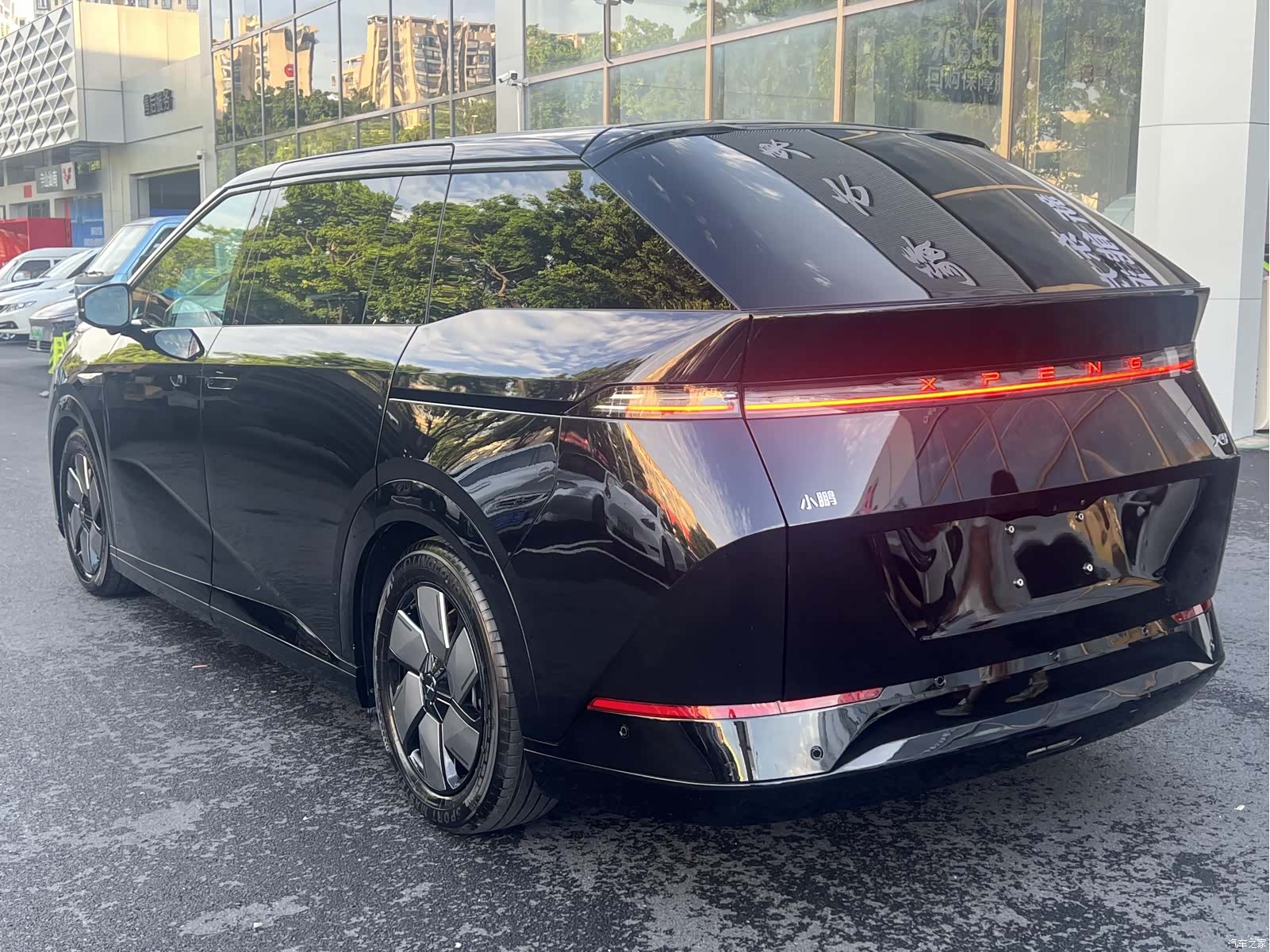 Xpeng X9, 2024 6