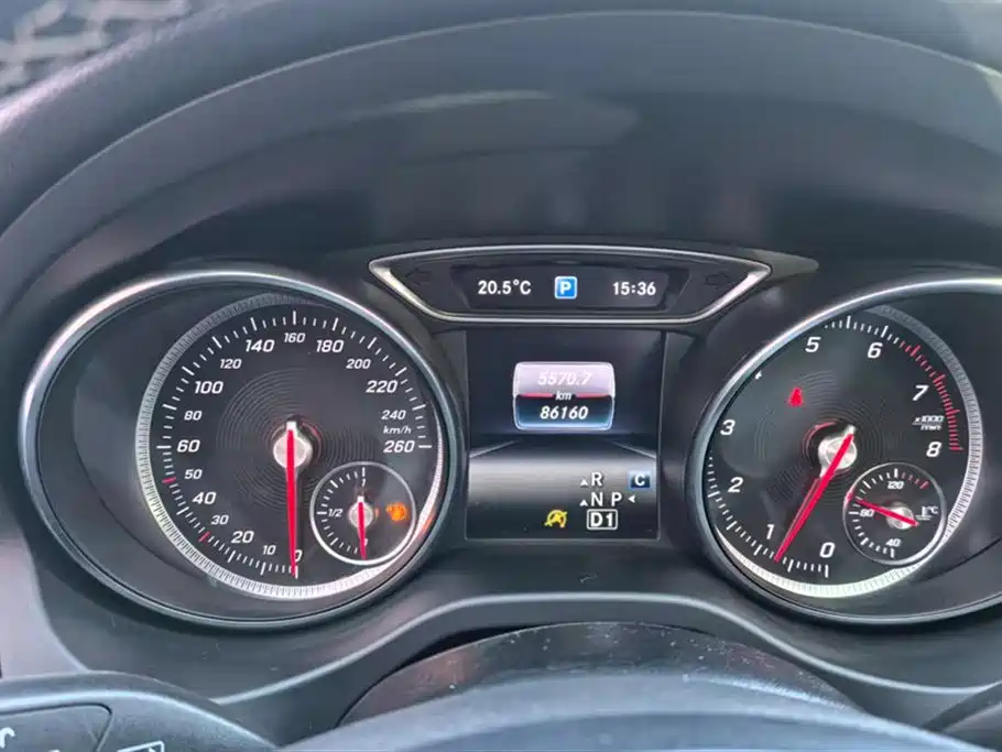 Mercedes-Benz GLA Mercedes-Benz GLA