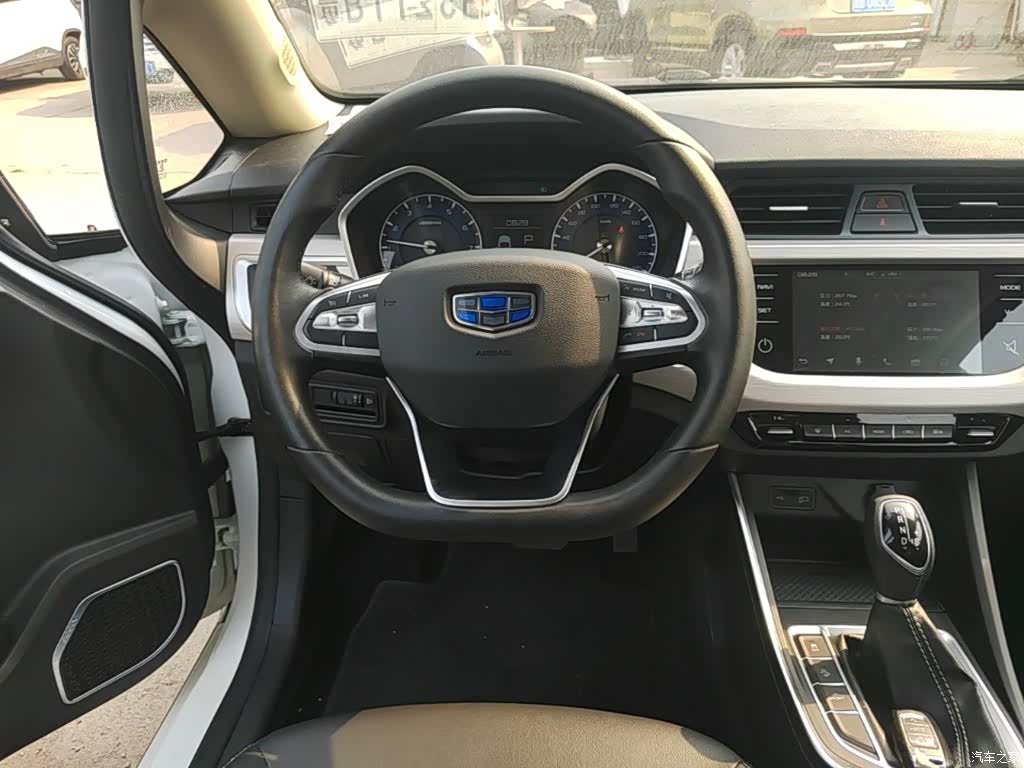 Geely X3, 2020 11
