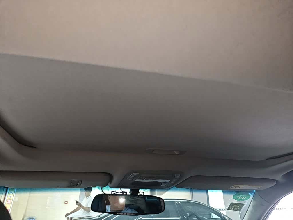 Toyota Crown, 2015 18