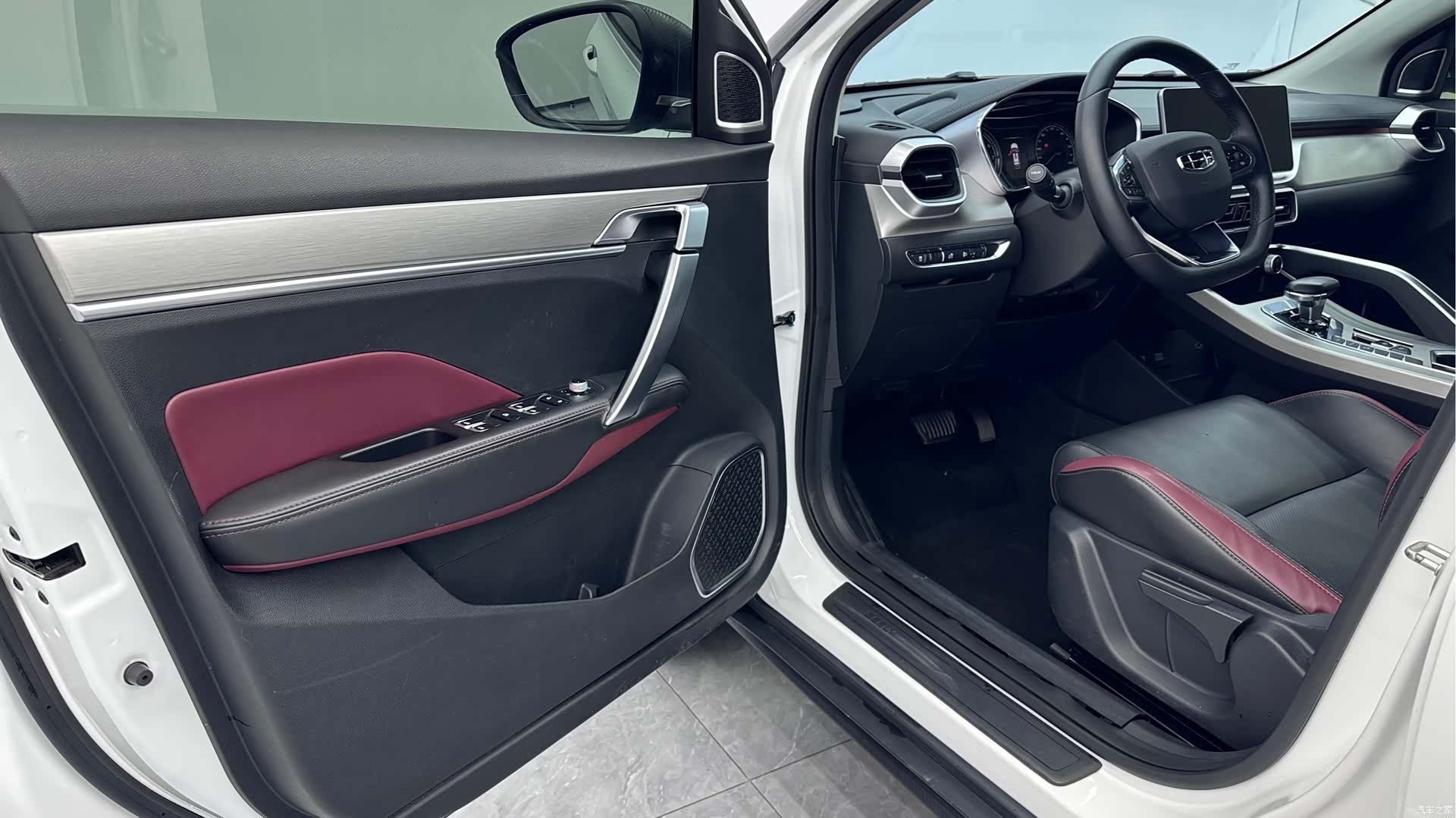 Geely Coolray, 2022 7
