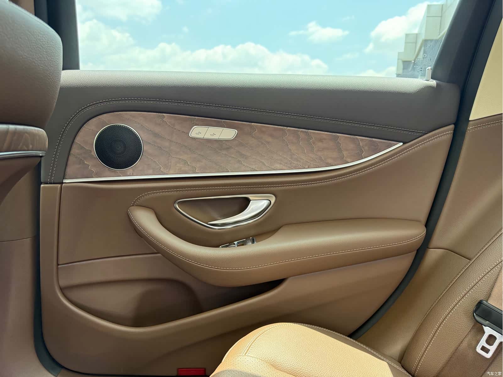 Mercedes-Benz E-Class, 2022 34