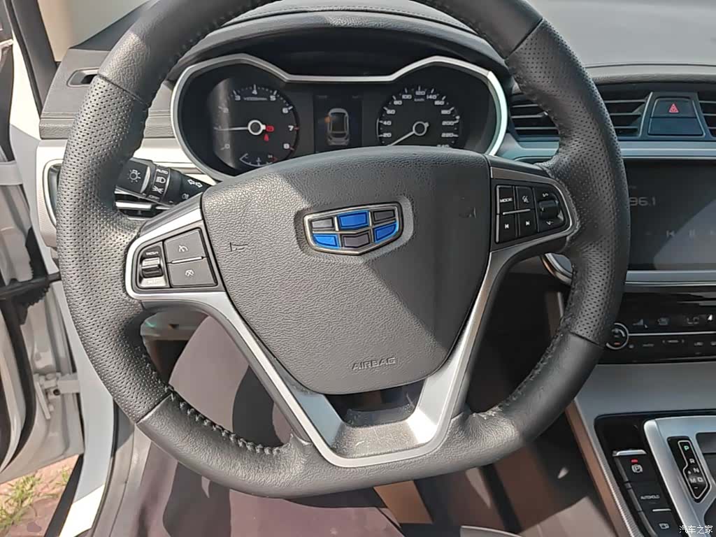 Geely Emgrand, 2019 11