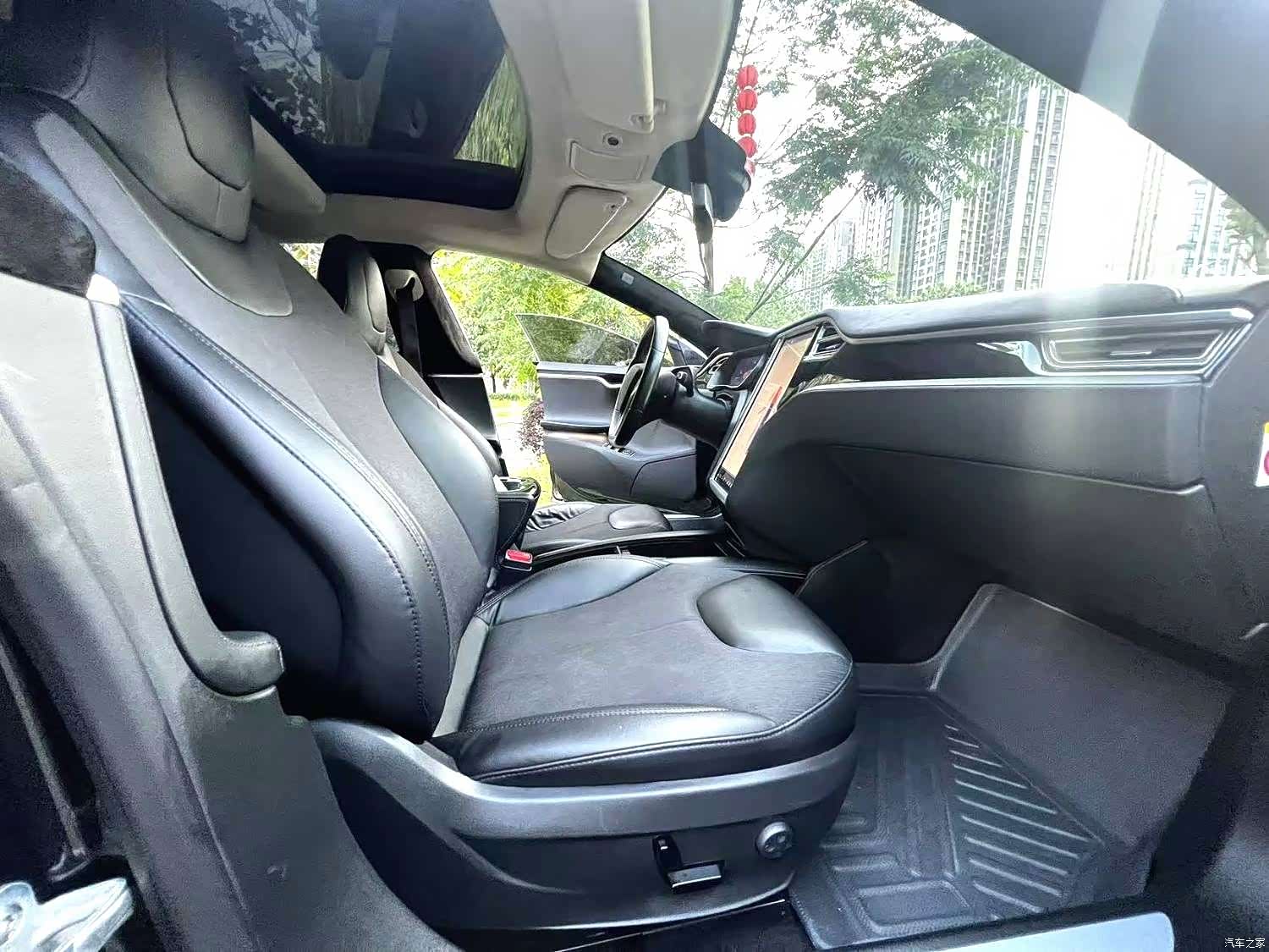Tesla Model S, 2015 8