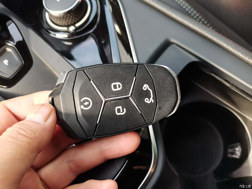 Lynk & Co 02, 2021 9