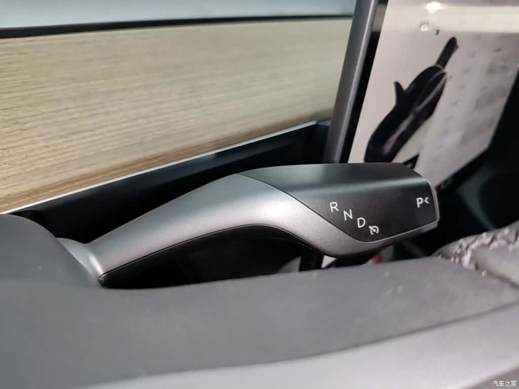 Tesla Model Y, 2022 14